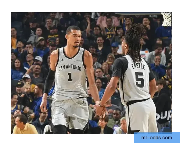 文班41分18篮板3盖帽零失误领衔马刺大胜勇士 卡斯尔15分11板助攻全队