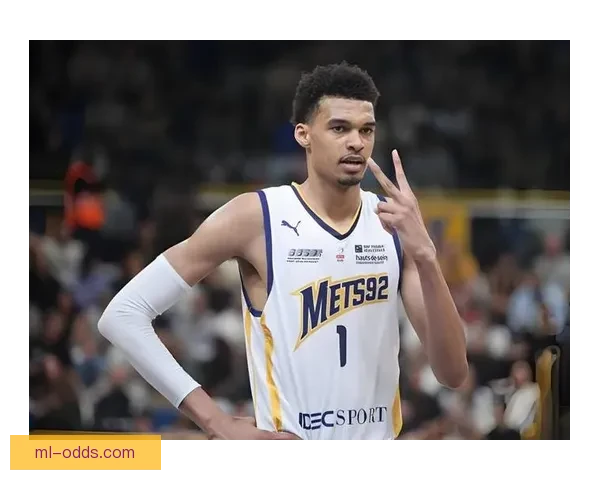 文班亚马单场狂砍41分创赛季新高八分四十秒完成NBA最快两双