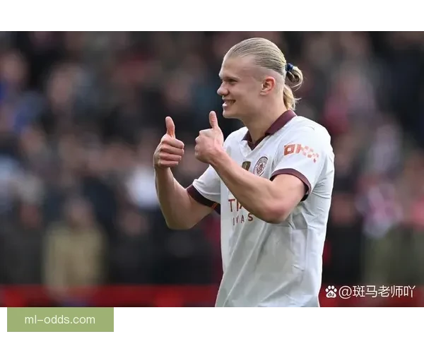 哈兰德久违戴帽手捧比赛用球晒照：这是个不错的周六